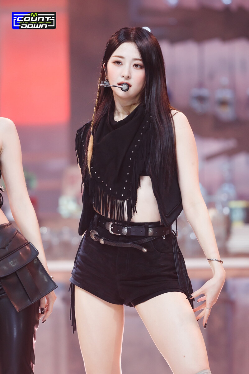 230504 LE SSERAFIM Yunjin 'UNFORGIVEN' at M Countdown documents 15