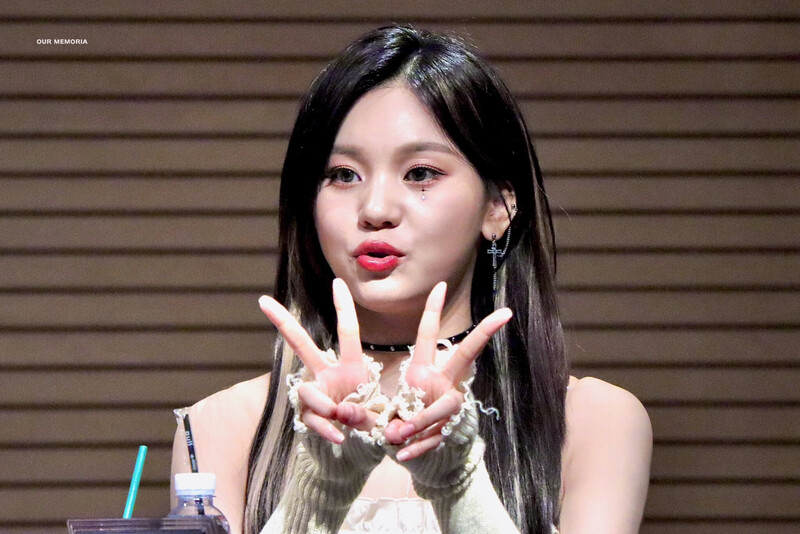 231105 VIVIZ at Fansign Event - UMJI documents 2