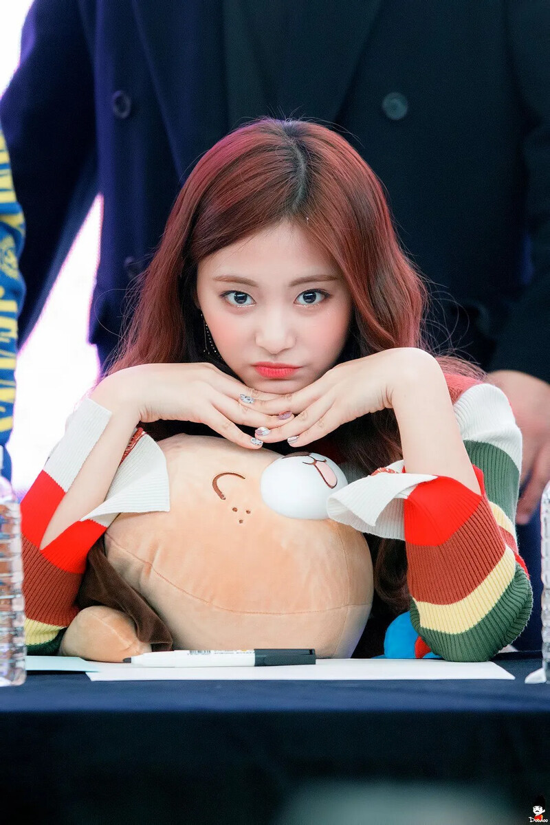 Tzuyu722.jpg