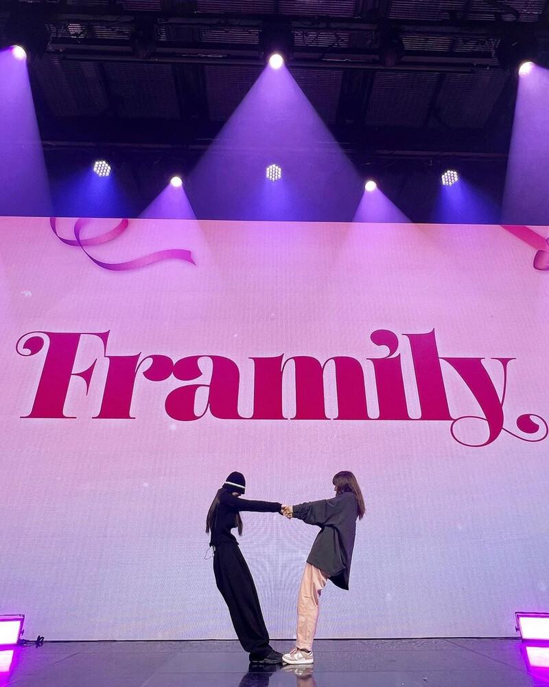 221008 Apink CHOBOM sns update - 2022 Apink CHOBOM Fanmeeting "Framily" in Seoul documents 4