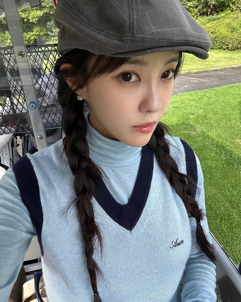 231003 T-ara Hyomin Instagram update documents 1