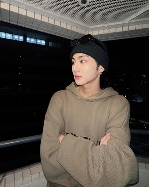 221210 ENHYPEN Jungwon Instagram Update