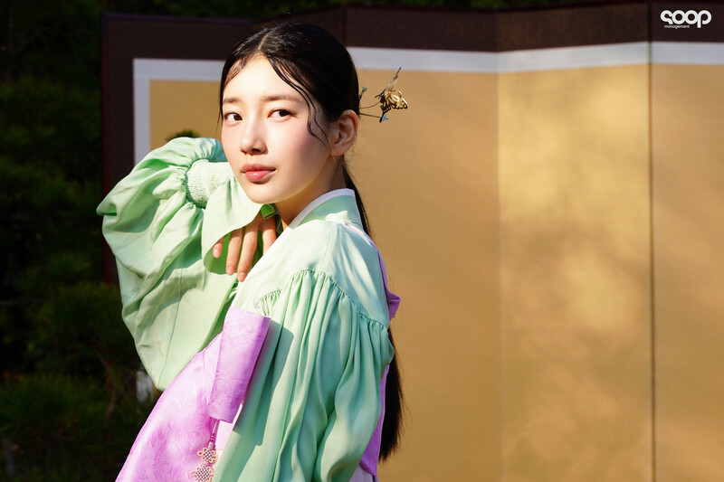 240108 SOOP Naver Post - Suzy - Elle Korea January Issue Photoshoot Behind documents 5