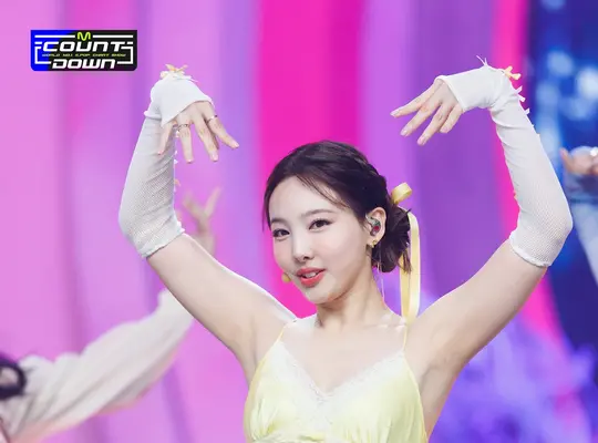 nayeon twice lq icon talk that talk mv behind the scenes ep. 01