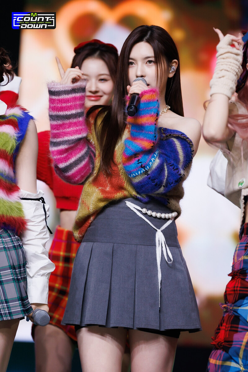 221229 NMIXX Bae 'Funky Glitter Christmas' at M Countdown documents 2