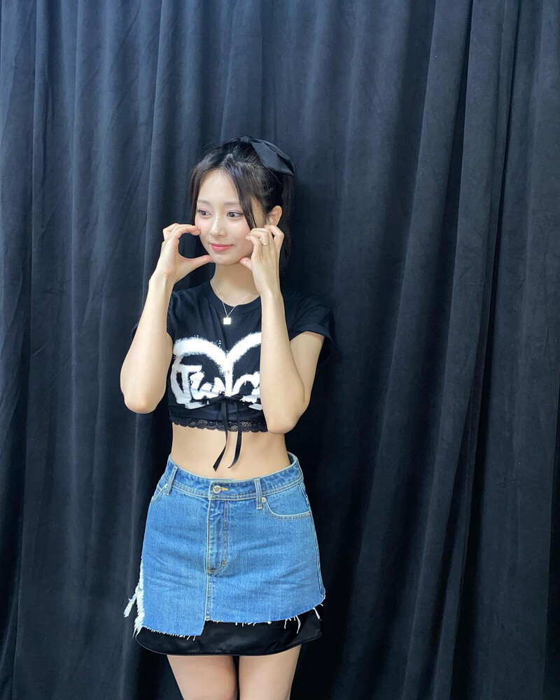 230904 - TZUYU Instagram Update documents 5