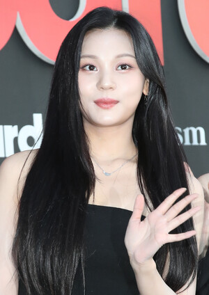 240827 VIVIZ UMJI at Billboard K-POWER 100