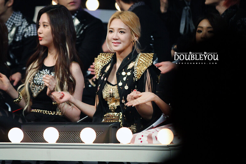 131229 Girls' Generation Hyoyeon at SBS Gayo Daejeon documents 5