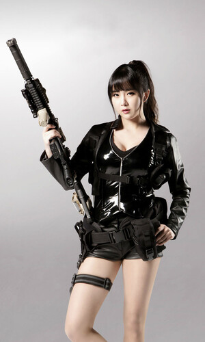 Rainbow Hyunyoung promo photos for Black Squad