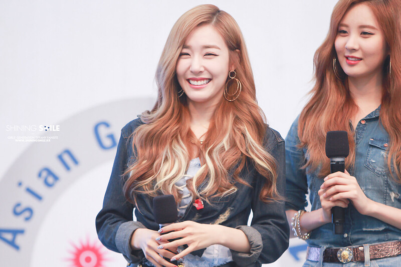 140929 Girls' Generation Tiffany at SBS Cultwo Show documents 1