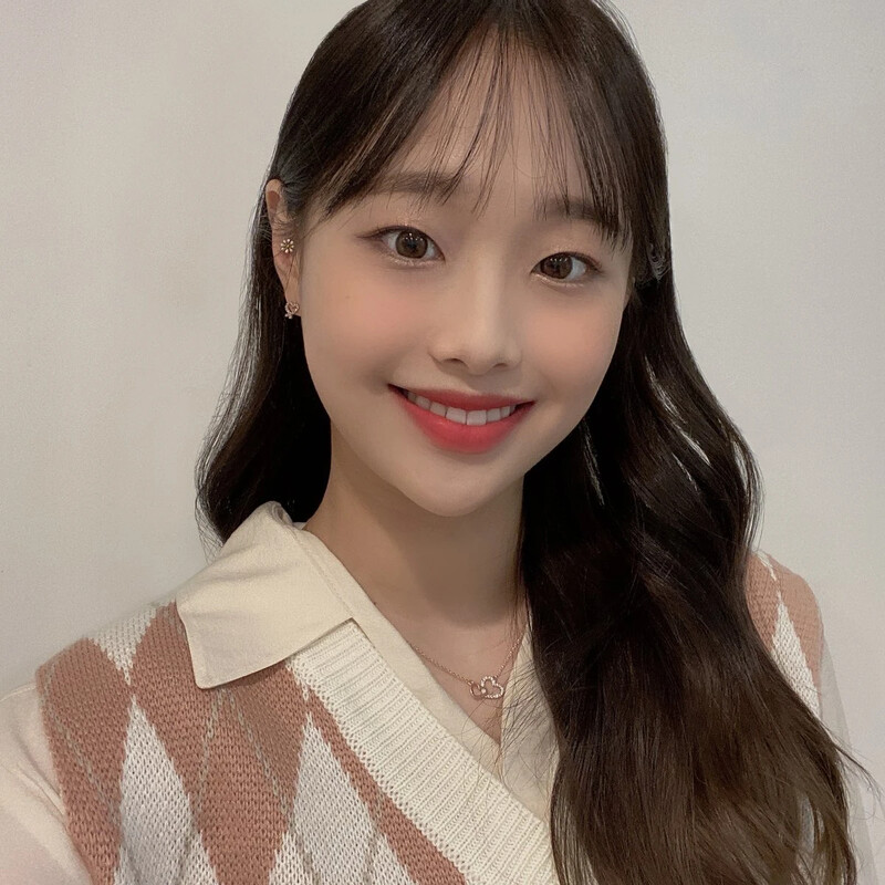 210407 LOONA Twitter Update - Chuu documents 1