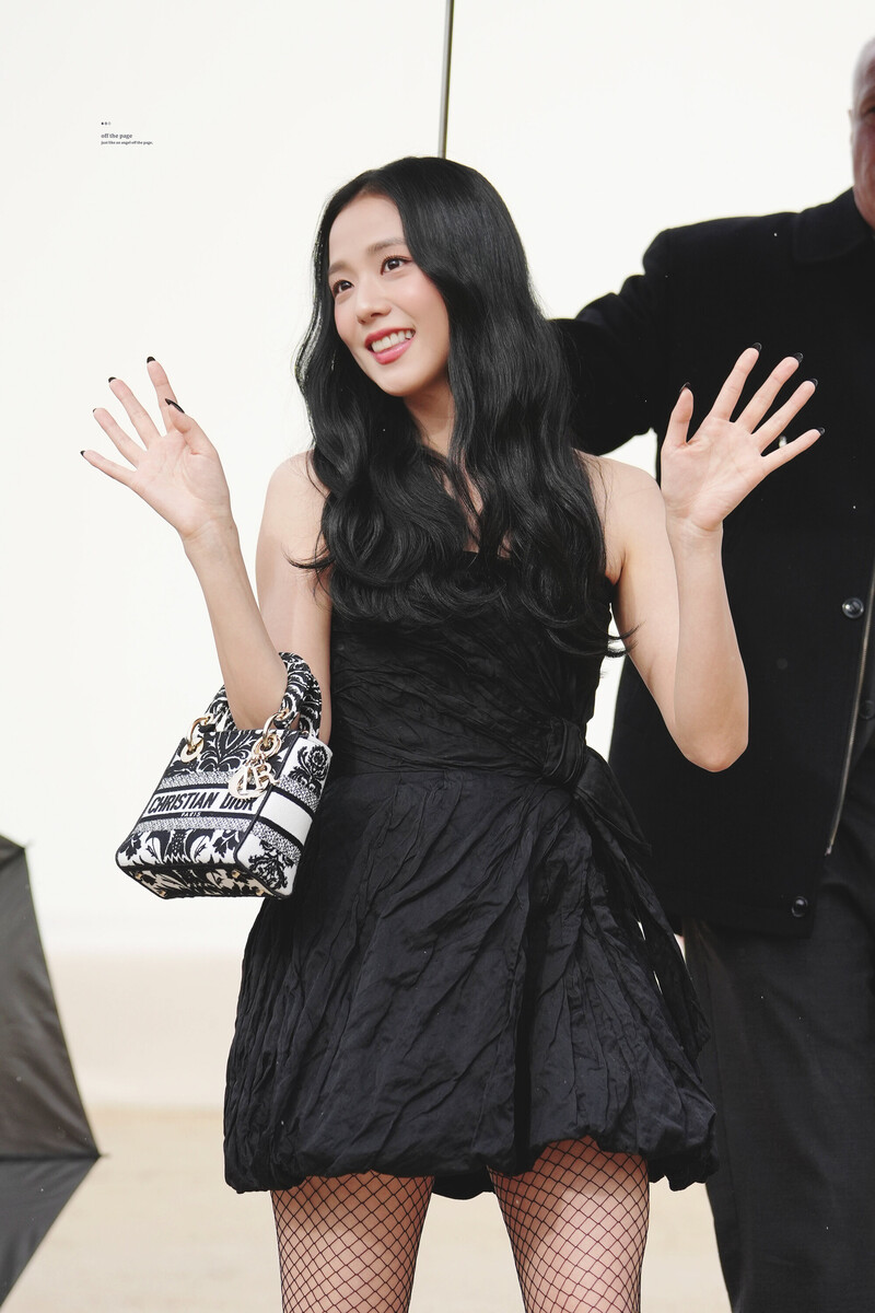 220927 BLACKPINK Jisoo at DIOR SS23 Show in Paris documents 7