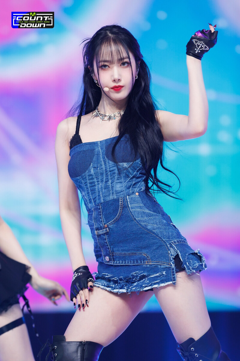 230209 VIVIZ SinB - 'PULL UP' at M COUNTDOWN documents 1