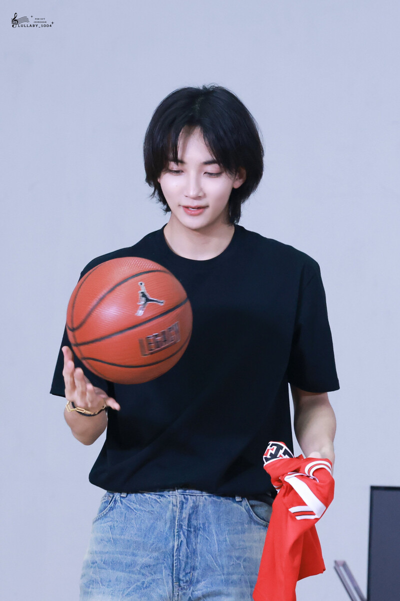 240511 SEVENTEEN Jeonghan - BEATROAD Fansign Event documents 9