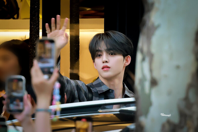 240725 SEVENTEEN S.Coups - CASA LOEWE Seoul Grand Opening documents 9