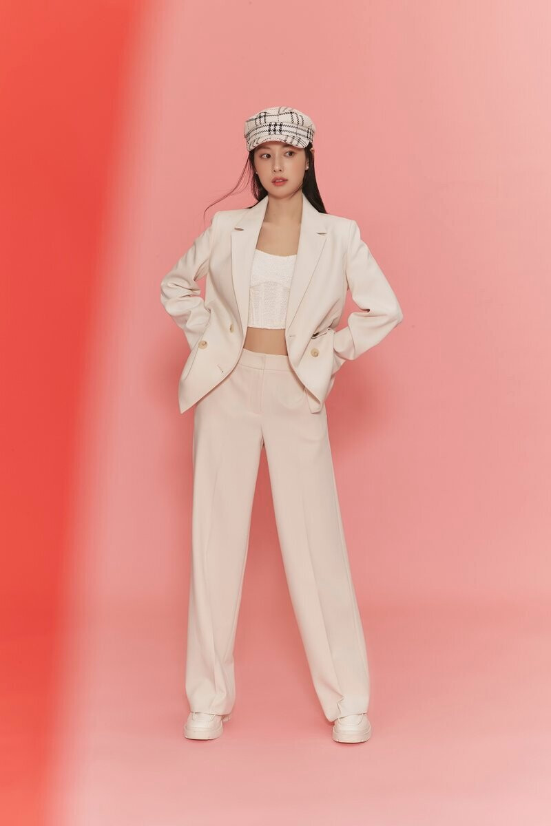 Kang Hyewon for Roem 2023 Pre-Spring Collection documents 8