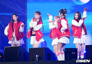 241130 Illit - KIA Tigers V12 Festa Celebration Performance