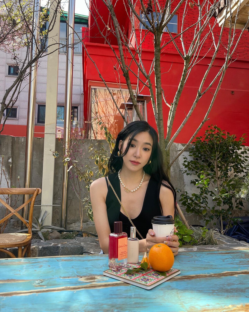 220408 Tiffany Young Instagram Update documents 3