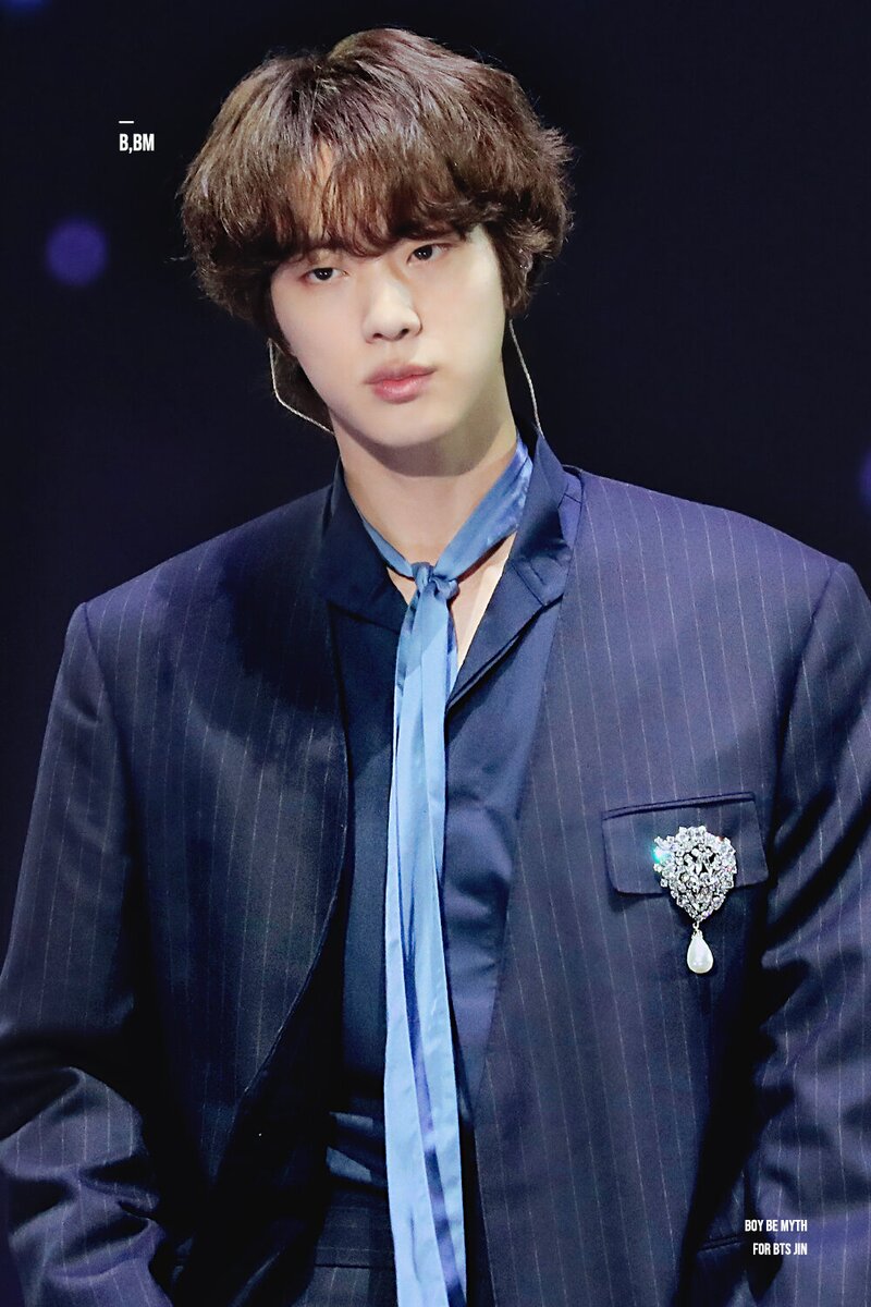 221008 BTS Jin at The Fact Music Awards 2022 documents 7
