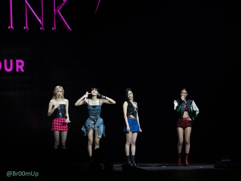 221025 BLACKPINK - 'BORN PINK' Concert in Dallas Day 1 documents 5