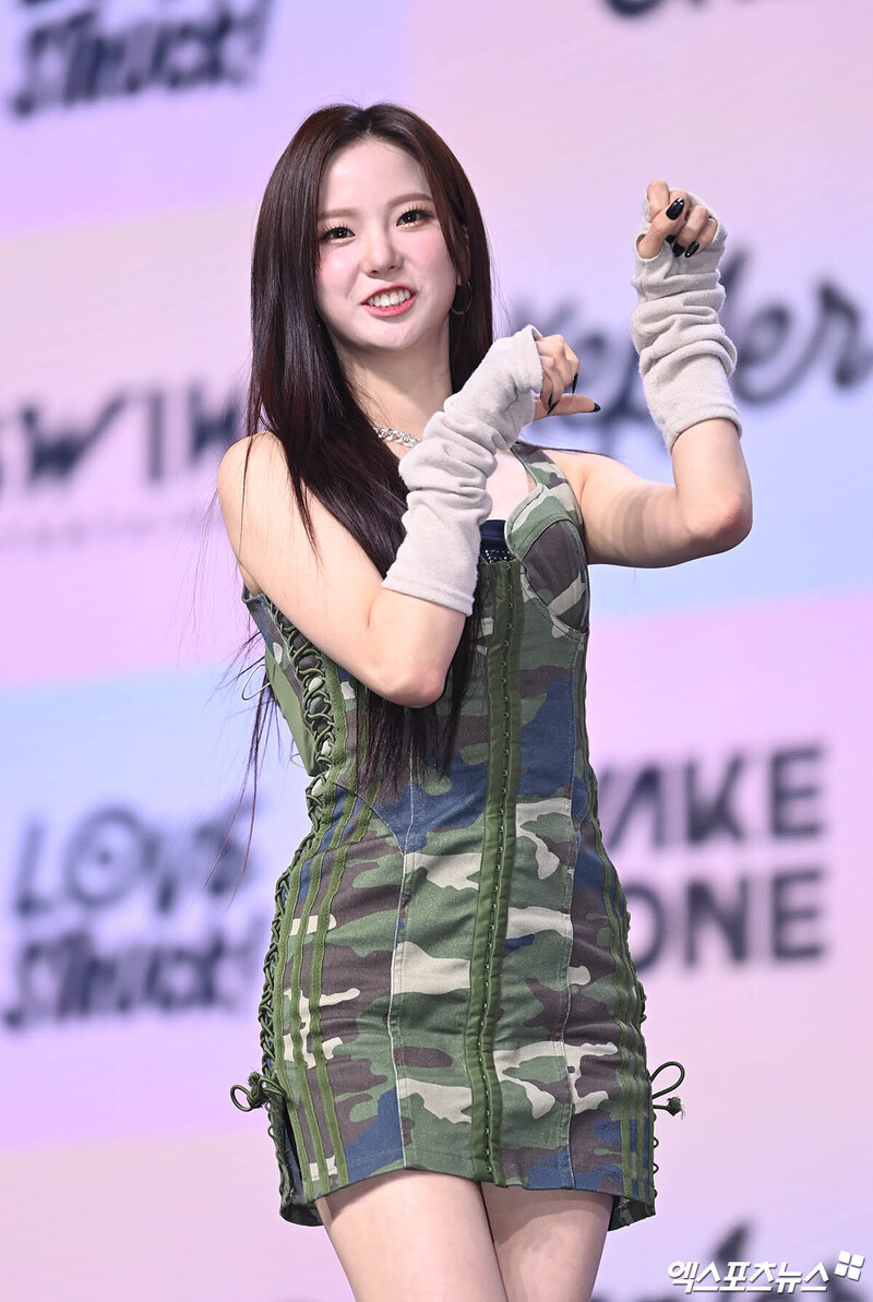 230410 Kep1er Yujin - 'Lovestruck!' Press Showcase documents 12