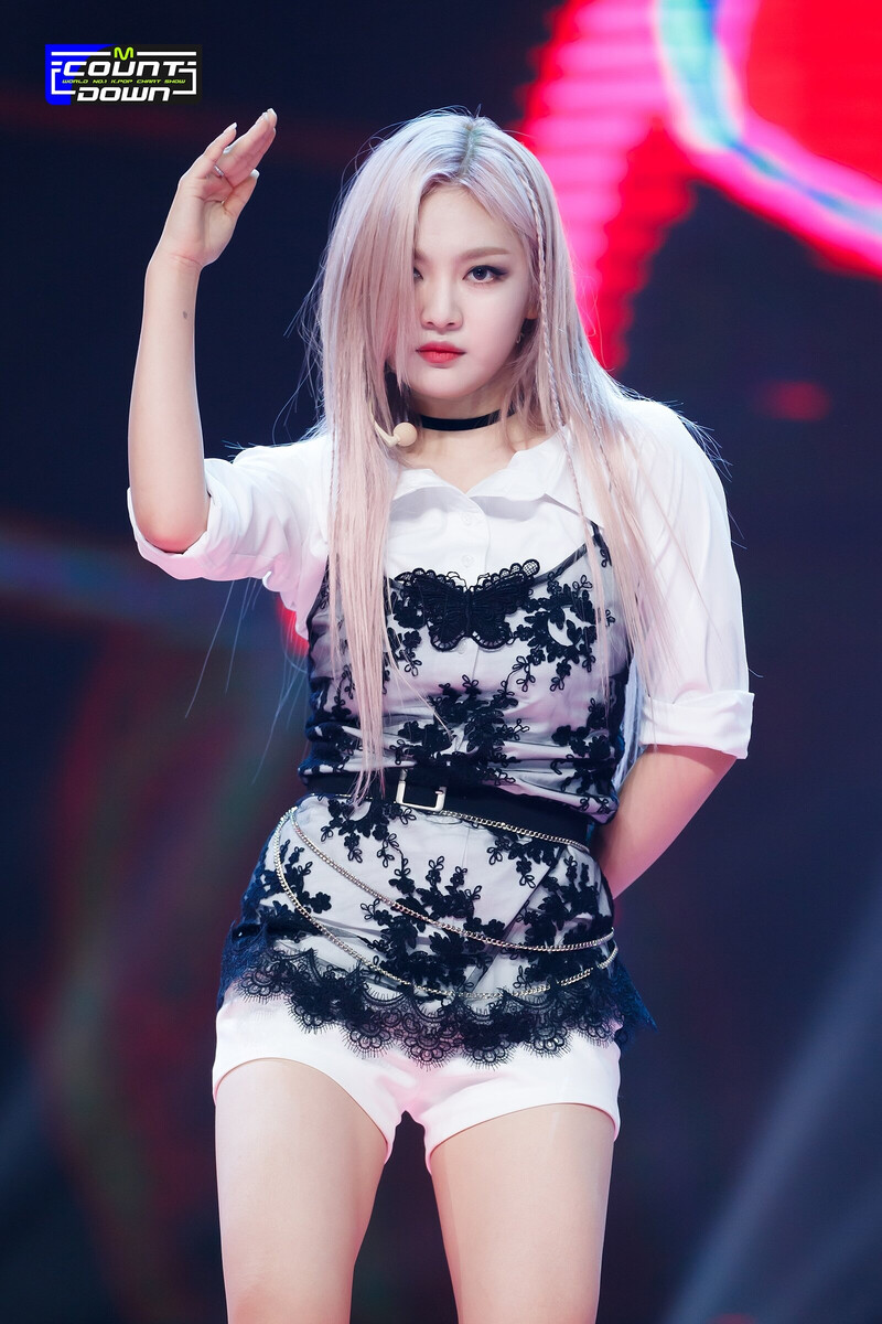 220714 aespa - 'Illusion' at M Countdown documents 14