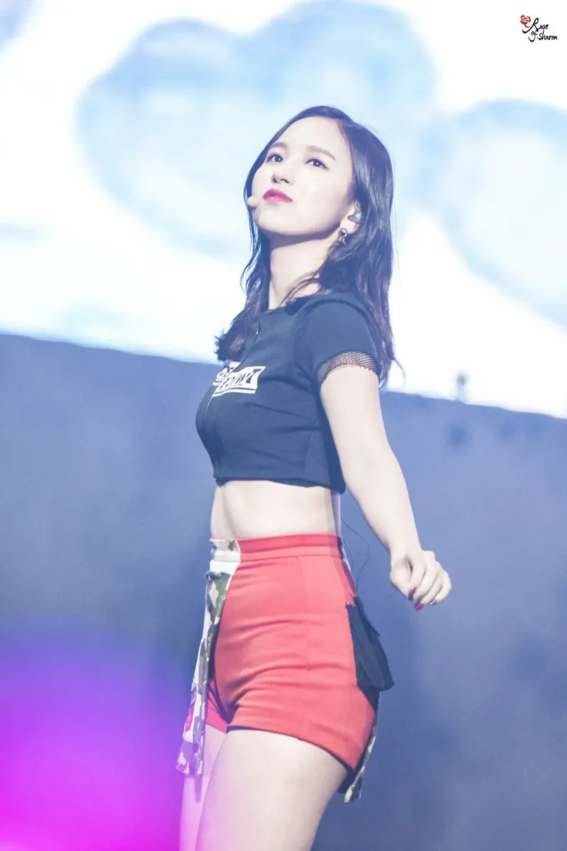 Mina874.jpg