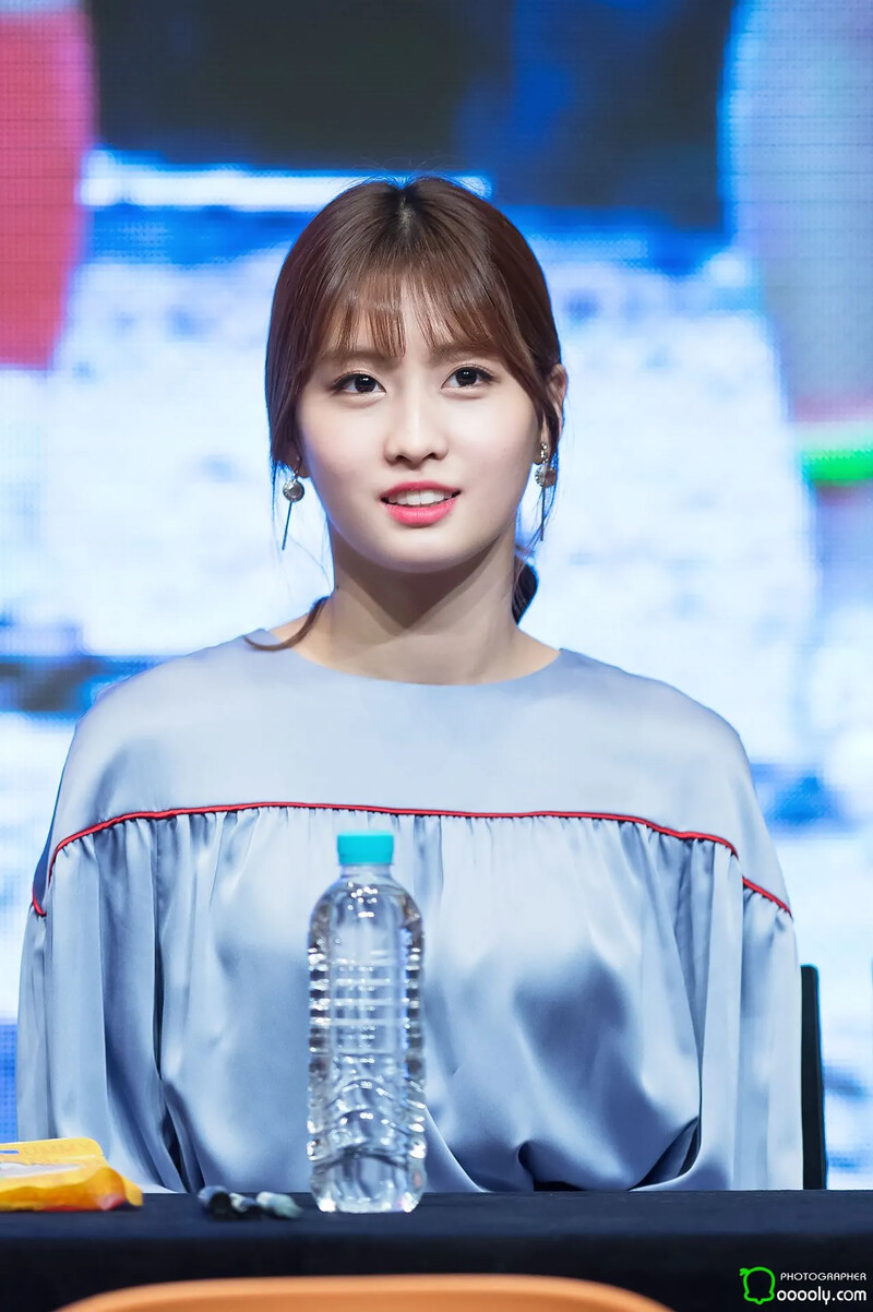 Momo962.jpg