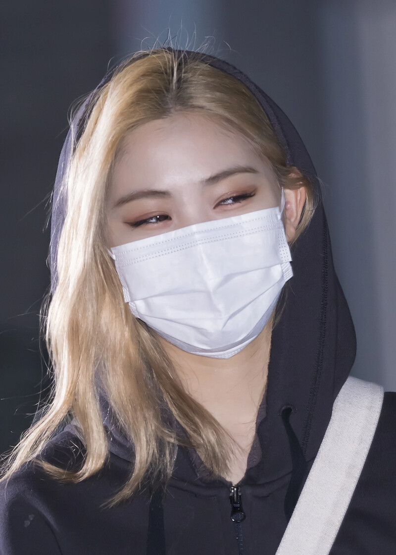 210326 ITZY Ryujin documents 17