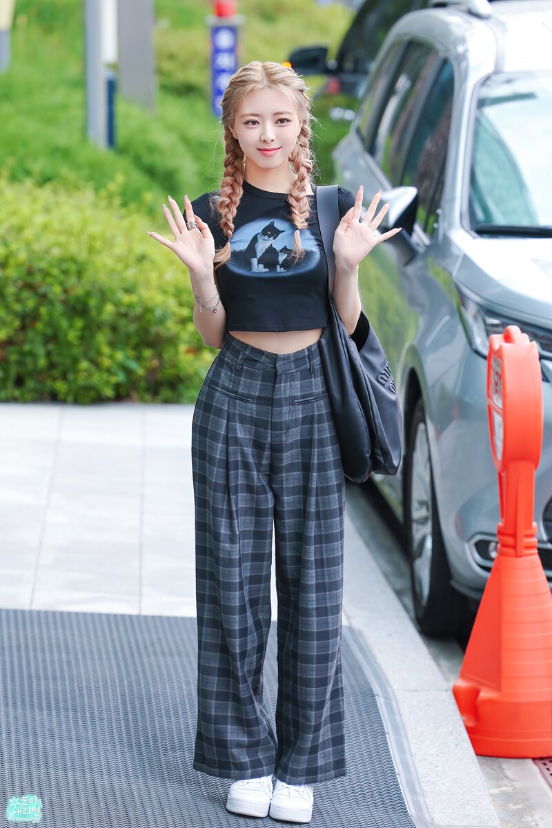 220719 ITZY Yuna - MBC ‘Kim Shin Young’s Noon Song of Hope’ Commute documents 5