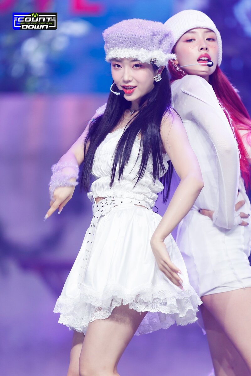 220721 STAYC Sumin 'BEAUTIFUL MONSTER' at M Countdown documents 3