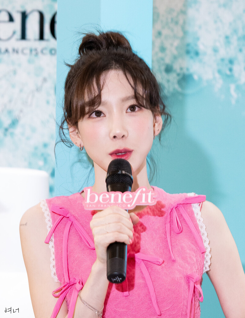 230330 Taeyeon - Benefit Pop-up Store Event documents 25