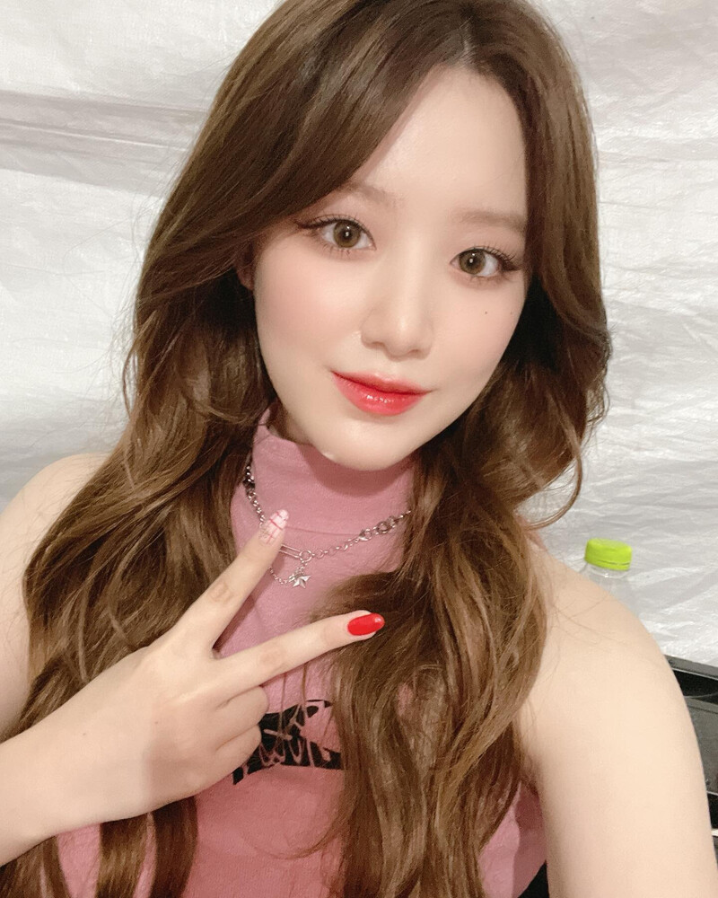 230713 - (G)I-DLE SHUHUA Instagram Update documents 9