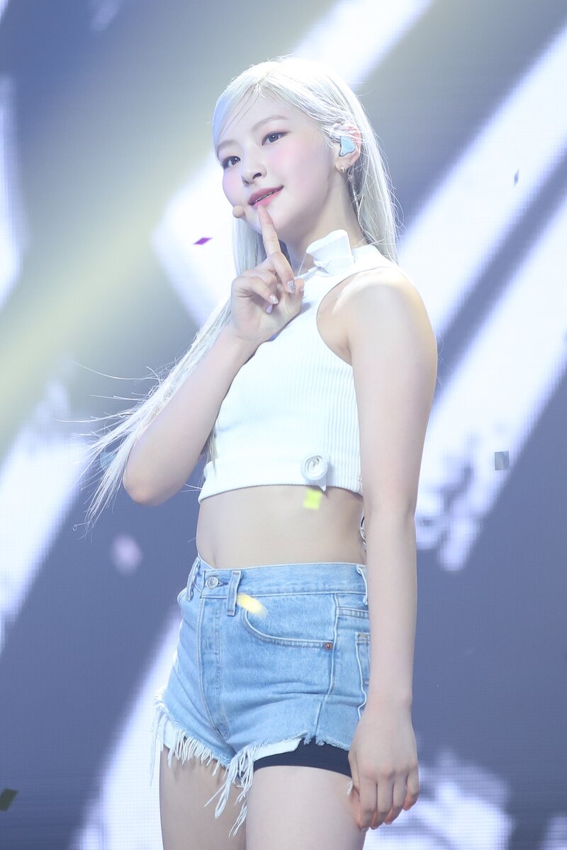 230726 KISS OF LIFE Haneul - 'Shhh' at Show Champion documents 7