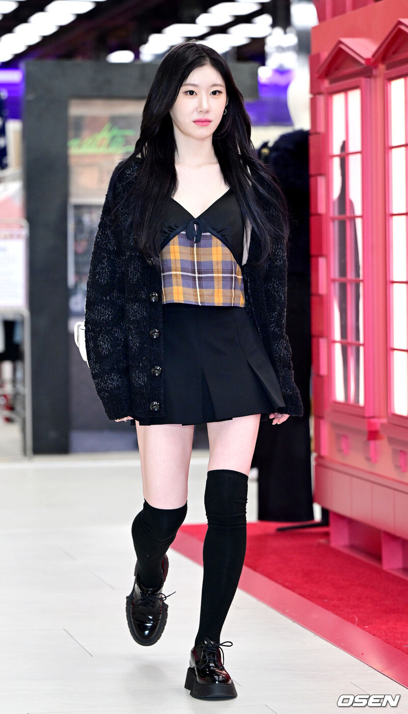 241129 CHAERYEONG at COACH Holiday Pop-up documents 6