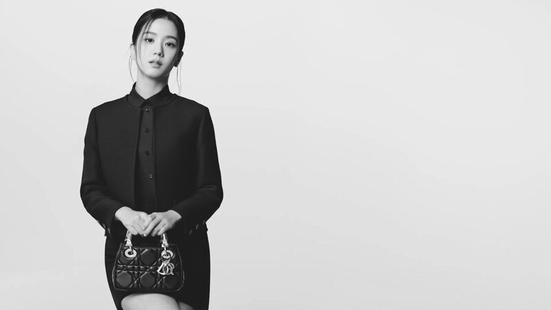 BLACKPINK JISOO for DIOR Lady 9522 Bag Collection documents 2