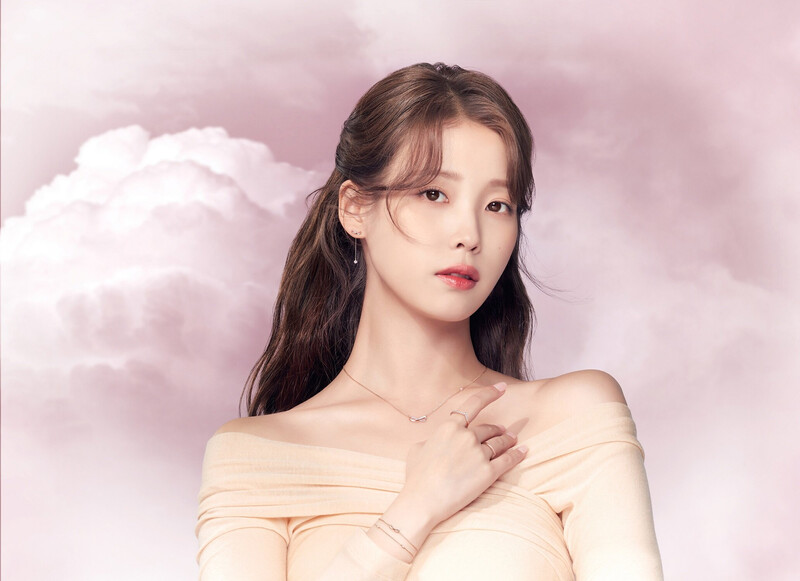 IU for J.ESTINA Spring 2024 Campaign documents 3