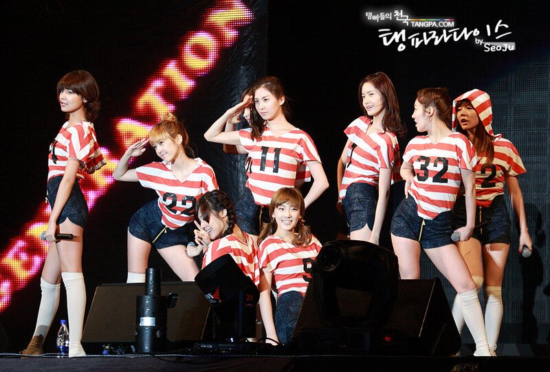 100324 Girls' Generation at White Day BIG Concert documents 1