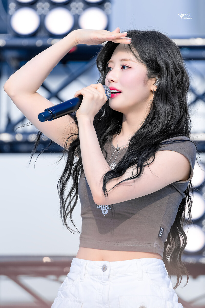 240504 fromis_9 Jiwon - Seoul Festa 2024 documents 6