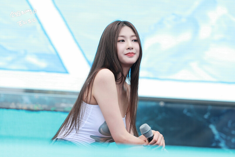 240706 Apink HAYOUNG at 'Caribbean Bay Mega Wave Festival' documents 11