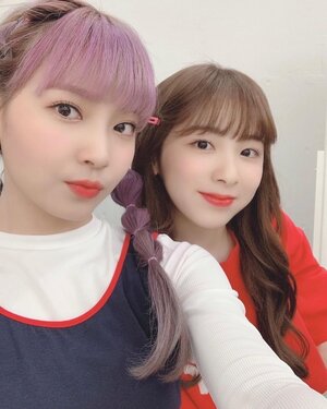 210713 - NiziU Instagram Update: Mayuka & Miihi
