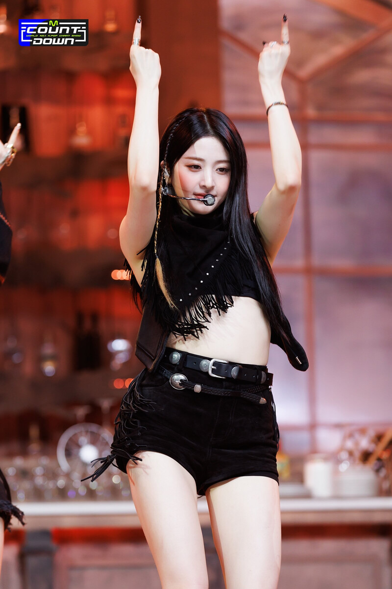 230504 LE SSERAFIM Yunjin 'UNFORGIVEN' at M Countdown documents 5