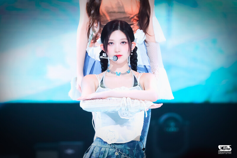 240512 IVE Gaeul - 'HEYA' at Inkigayo documents 2