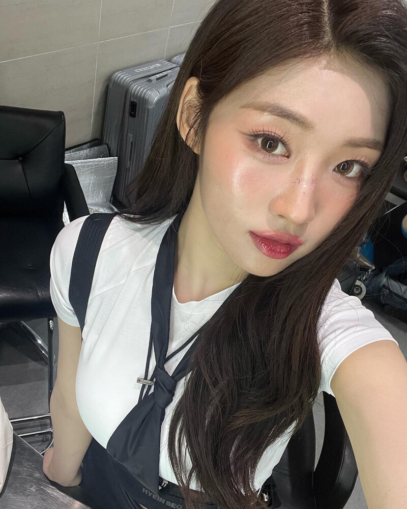 240621 EVERGLOW Sihyeon Instagram Update documents 1