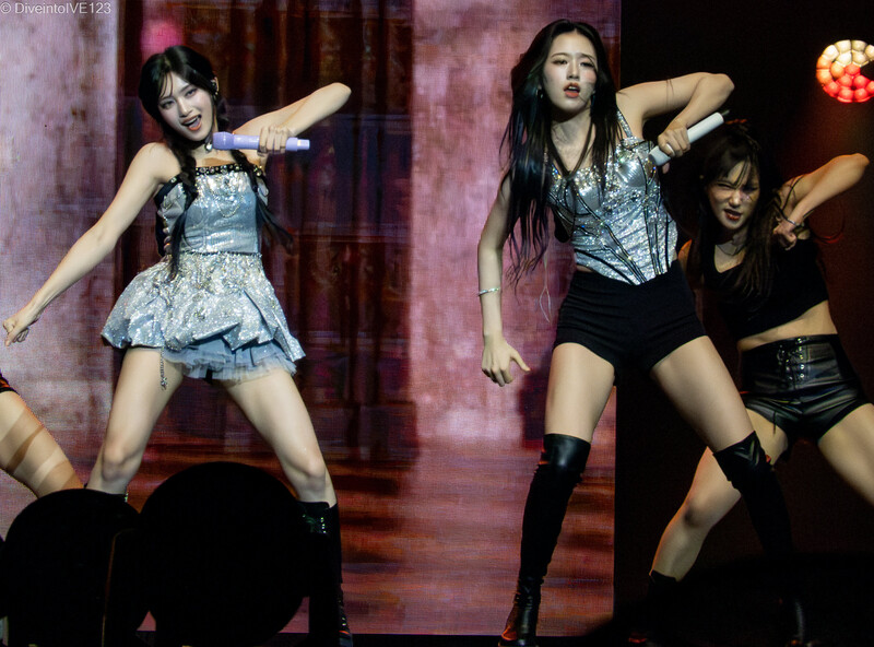 240623 IVE Yujin & Leeseo - 1st World Tour ‘Show What I Have’ in Mexico City documents 4