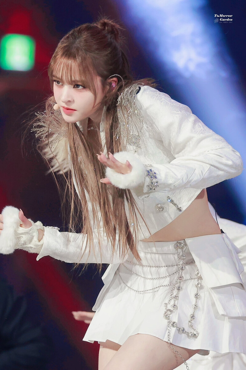 241225 NMIXX Lily at 2024 SBS Gayo Daejeon documents 1