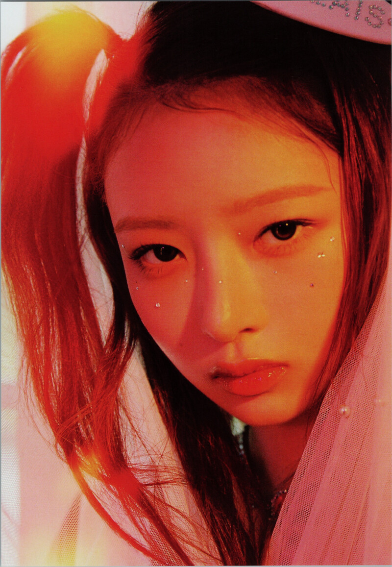 IVE - Mini Album 'I'VE MINE' (Scans) documents 6