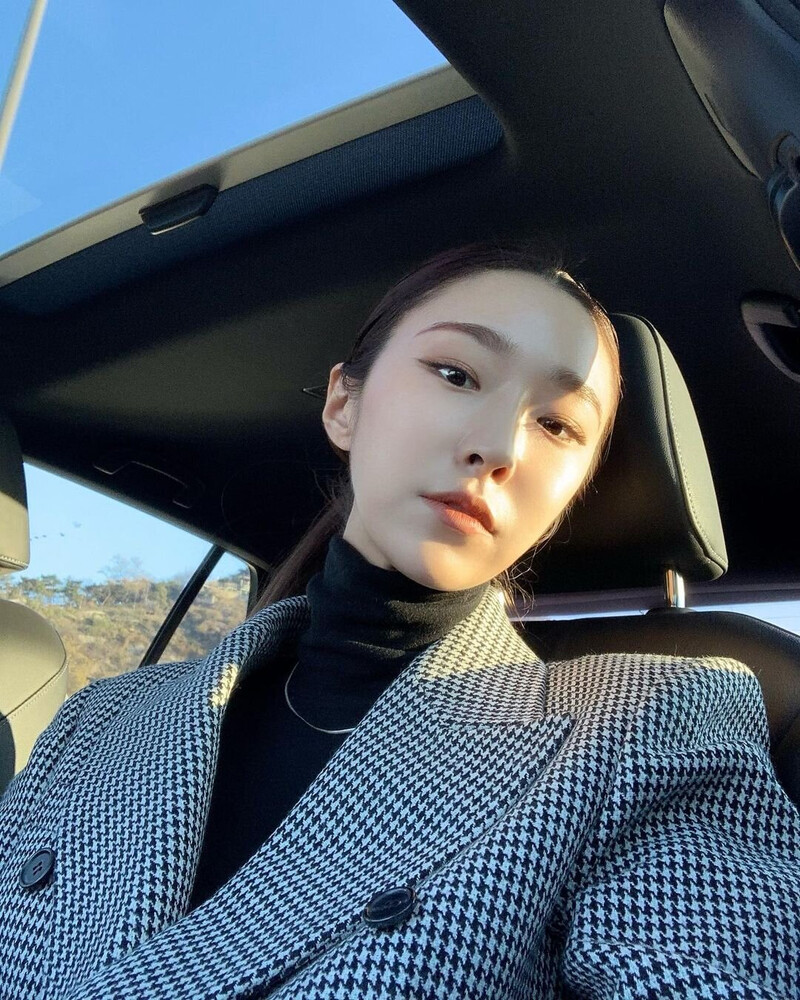 211202 Kaeun Instagram update documents 3