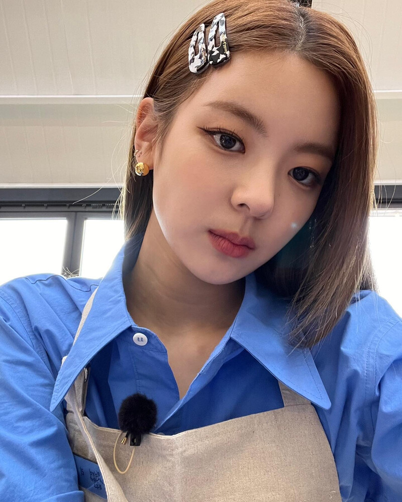 220507 ITZY Instagram Update - Lia documents 4