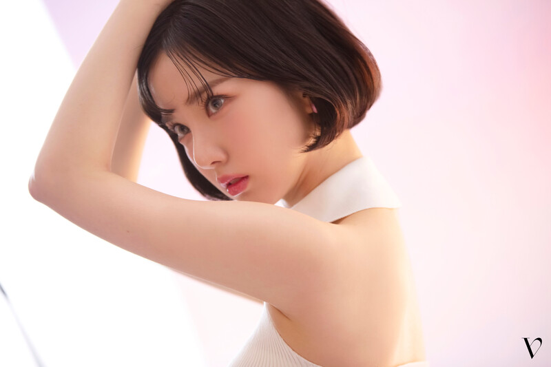 220511 VIVIZ Daum Café Update - Eunha Peach C Photoshoot Behind documents 1